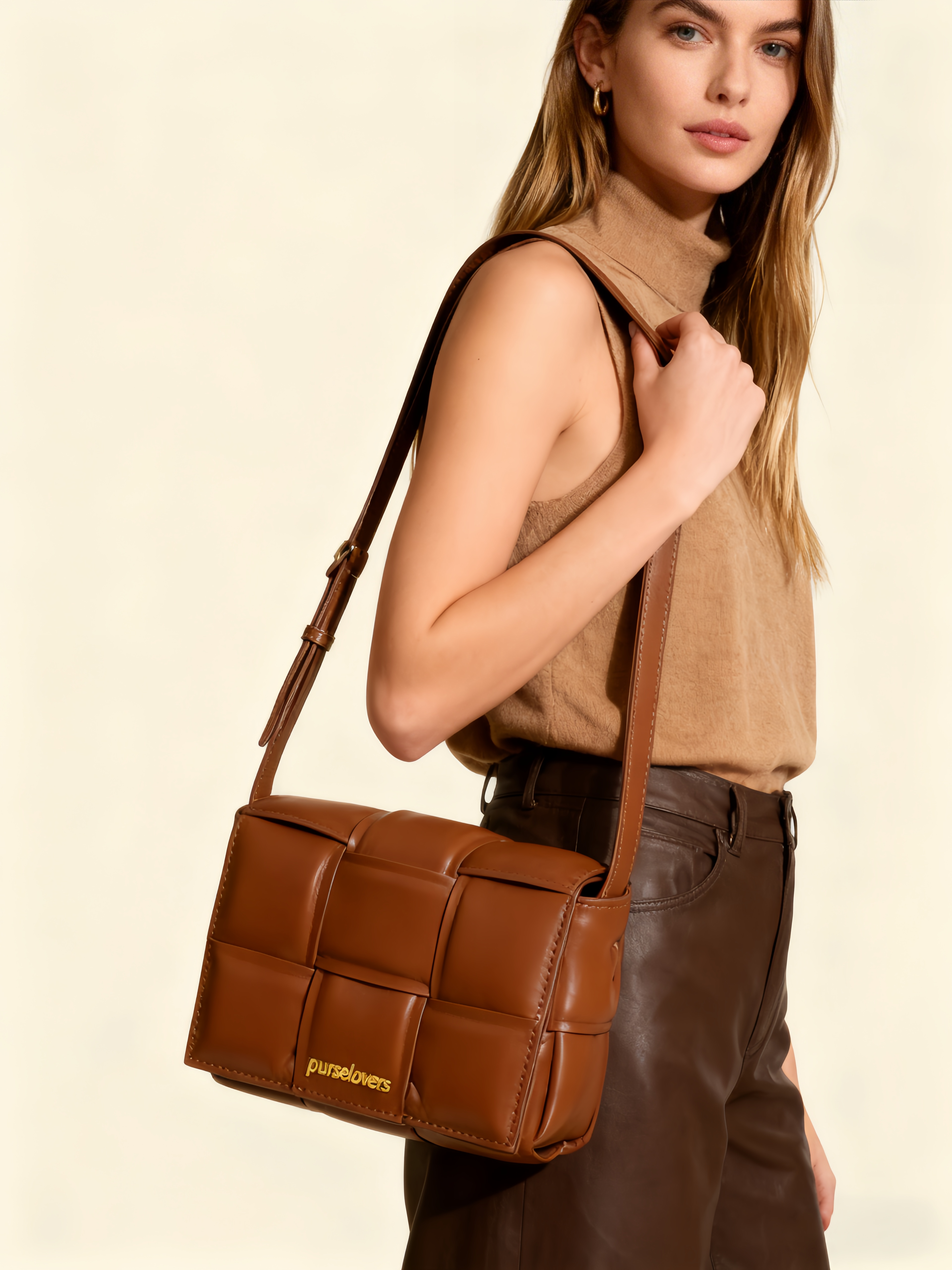 Purselovers Caramel-colored woven square crossbody bag